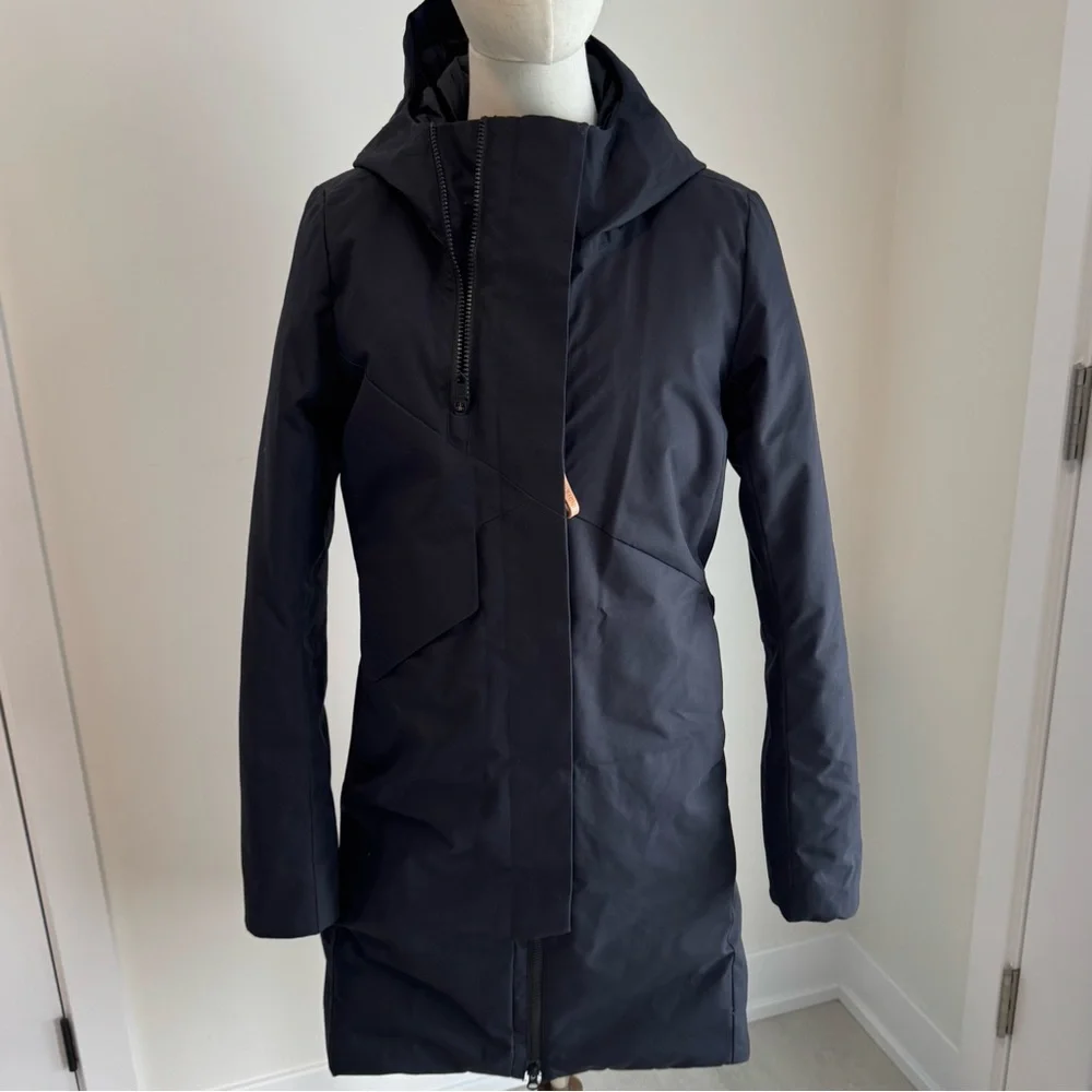 Indyeva - Women's Elegant, Black, Hooded, winter jacket, Ski Jacket, size small - Picture 5 of 9